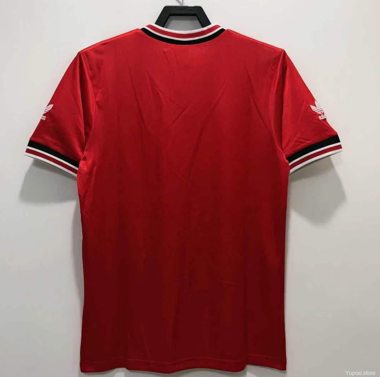 RETRO MANCHESTER UNITED HOME KIT 84/85